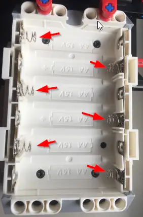 EV3-Brick-Battery-Connections-Check